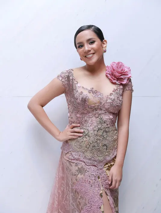 Menurut Angel sudah menjadi tugas kita, sebagai generasi penerus, untuk melanjutkan perjuangan para pahlawan mengisi kemerdekaan. (Galih W. Satria/Bintang.com)