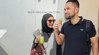 6 Gaya Syar'i Shireen Sungkar di Jepang, Stylish Jelajahi World Expo 2025