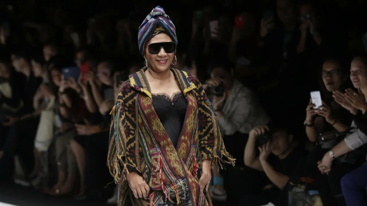 [Fimela] Susi Pudjiastuti di  JFW 2019
