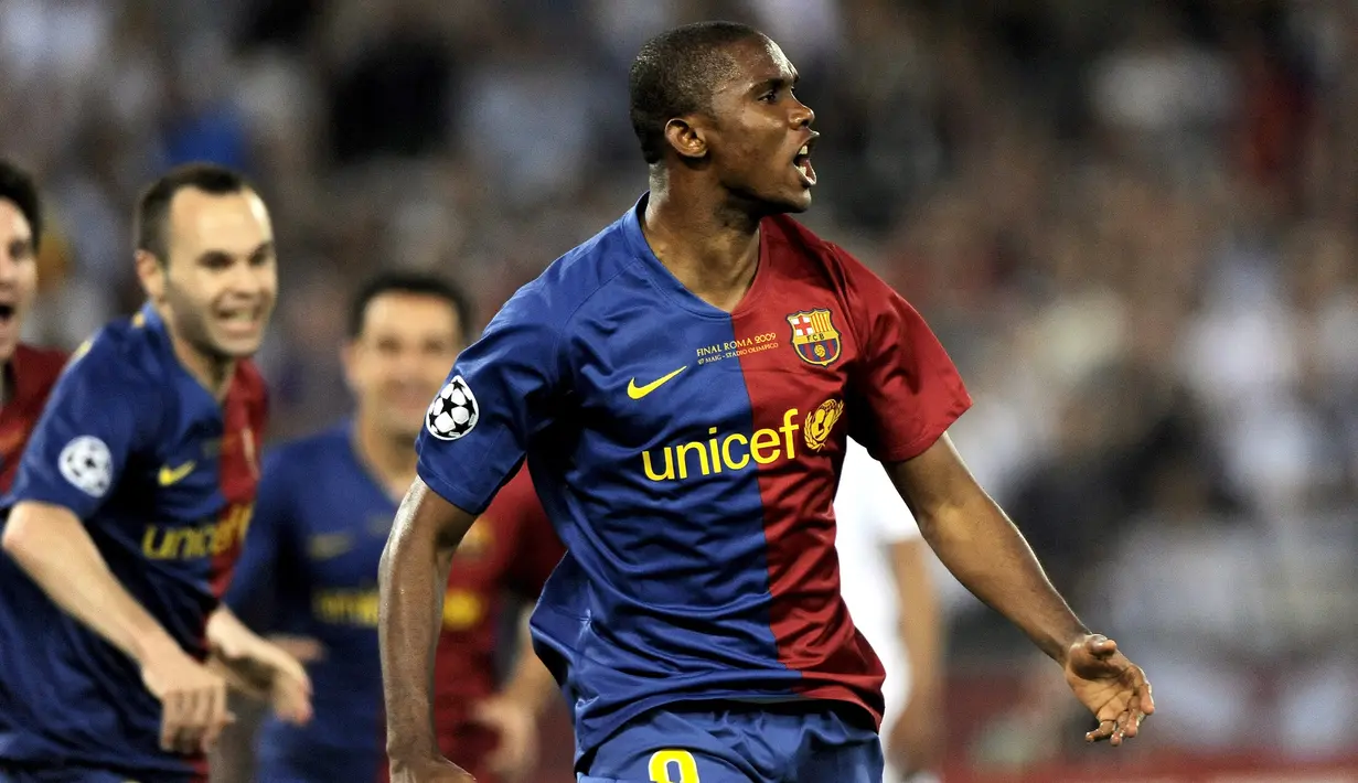 2. Samuel Eto'o (Barcelona) – Tidak menjadi pilihan utama di Real Madrid membuat striker Kamerun ini tersingkir. Hijrah dari Los Blancos, karier pemain bernomor sembilan ini meningkat pesat dan meraih banyak gelar di Barcelona. (EPA/Daniel Dalzennar)