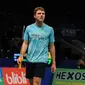 Pemain Perancis, Brice Leverdez saat melawan pebulutangkis tunggal putera Indonesia, Ihsan Maulana di penyisihan BCA Indonesia Open 2016, Jakarta, Rabu (1/6/2016). Brice kalah 11-21, 14-21. (Liputan6.com/Helmi Fithriansyah)