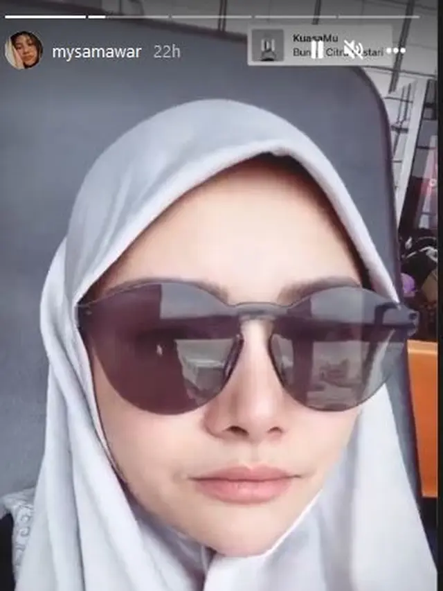 Tampil Berhijab, Ini 6 Potret Mawar AFI Berangkat Umrah Bareng Larissa Chou
