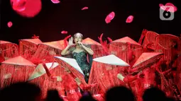Melalui konser bertajuk Bingah, Yura Yunita ingin membagi momen kebahagiaan bersama penggemarnya. (Liputan6.com/Angga Yuniar)