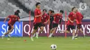 <p>Para pemain timnas Jepang juga terlihat mulai meningkatkan performa fisik mereka. (Liputan6.com/Angga Yuniar)</p>