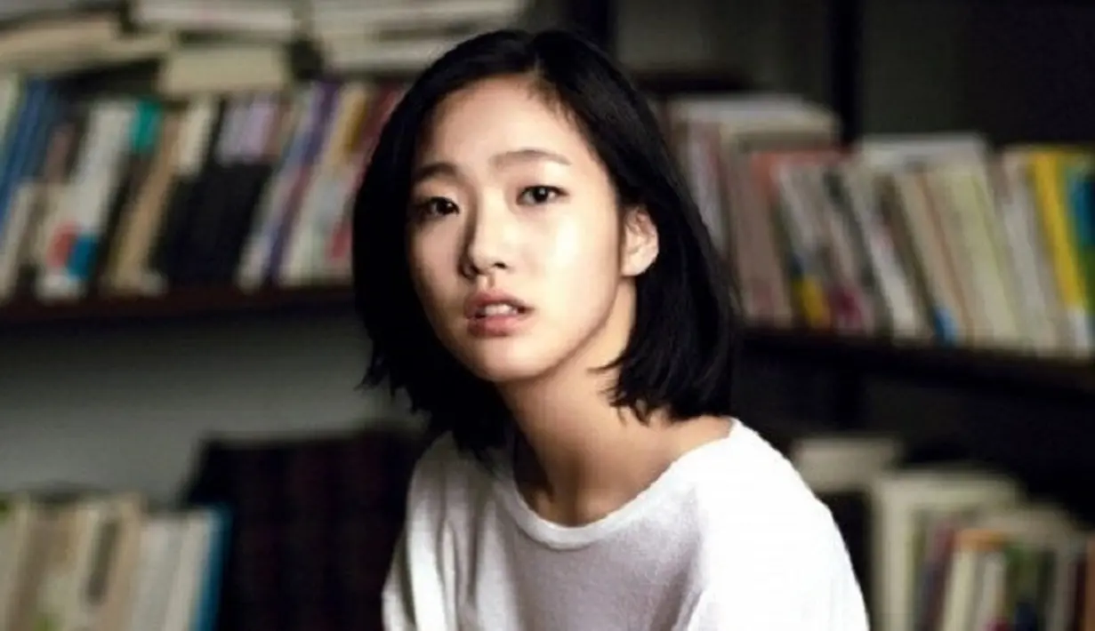 Ia mengaku jika khawatir dengan drama berikutnnya setelah drama Goblin sukses. Tak hanya itu, ia merasakan tekanan dan beban saat mengambil sebuah peran. (Foto: Soompi.com)