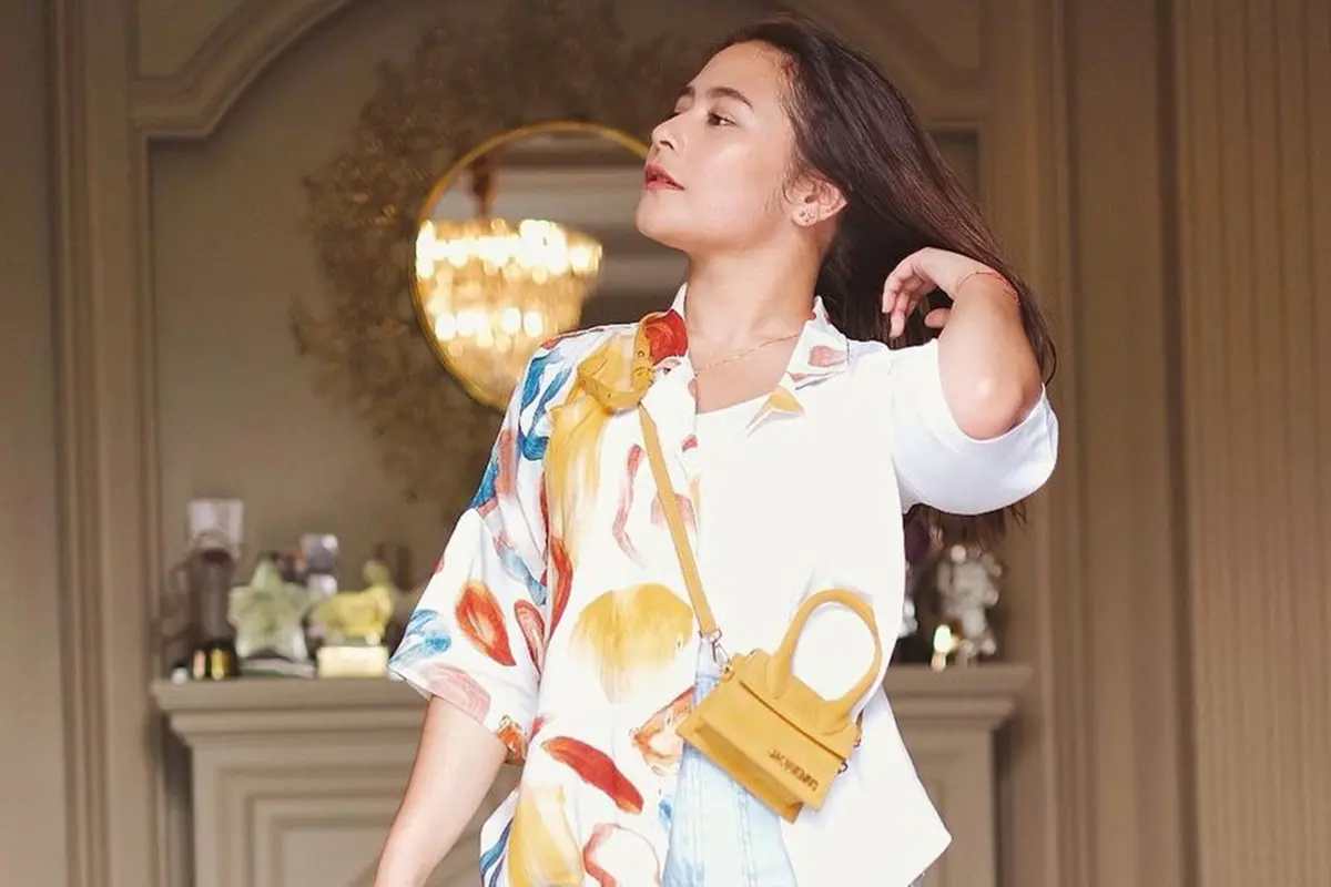FOTO: Gaya Kasual Prilly Latuconsina, Simpel dan Stylish