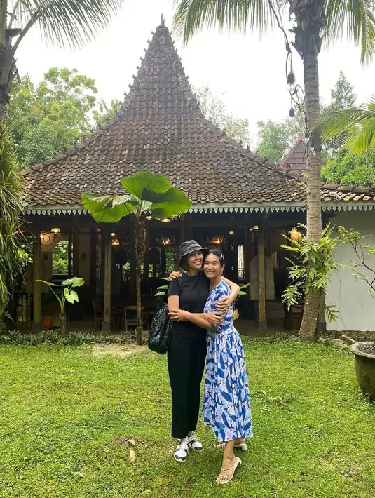 [Instagram/happysalma]