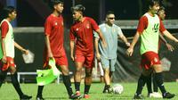 Inilah beberapa pemain muda yang menghiasi skuat Persik untuk Liga 1 2022/2023. (Bola.com/Gatot Susetyo)