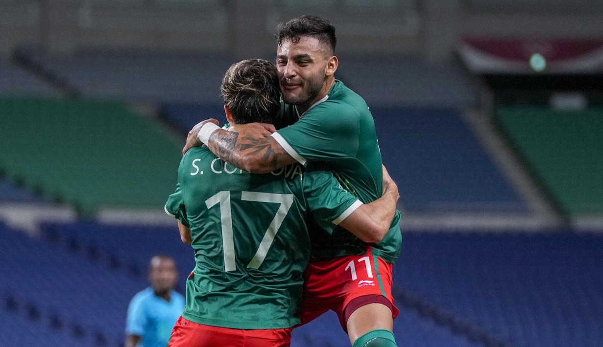 Alexis Vega. Sayap Meksiko berusia 23 tahun ini mengoleksi 3 gol dan mampu membawa timnya merebut medali perunggu usai menang 3-1 atas Jepang. Dua gol dicetaknya di fase grup dan 1 gol saat menang 3-0 atas Jepang di perebutan medali perunggu. (Foto: AP/Martin Mejia)