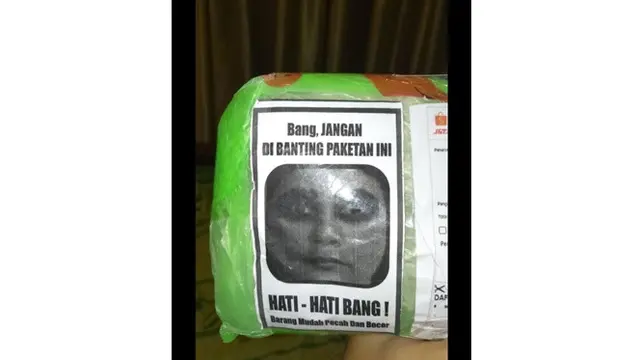 6 Imbauan Kreatif Agar Barang Tidak Dibanting Ini Kocak Banget