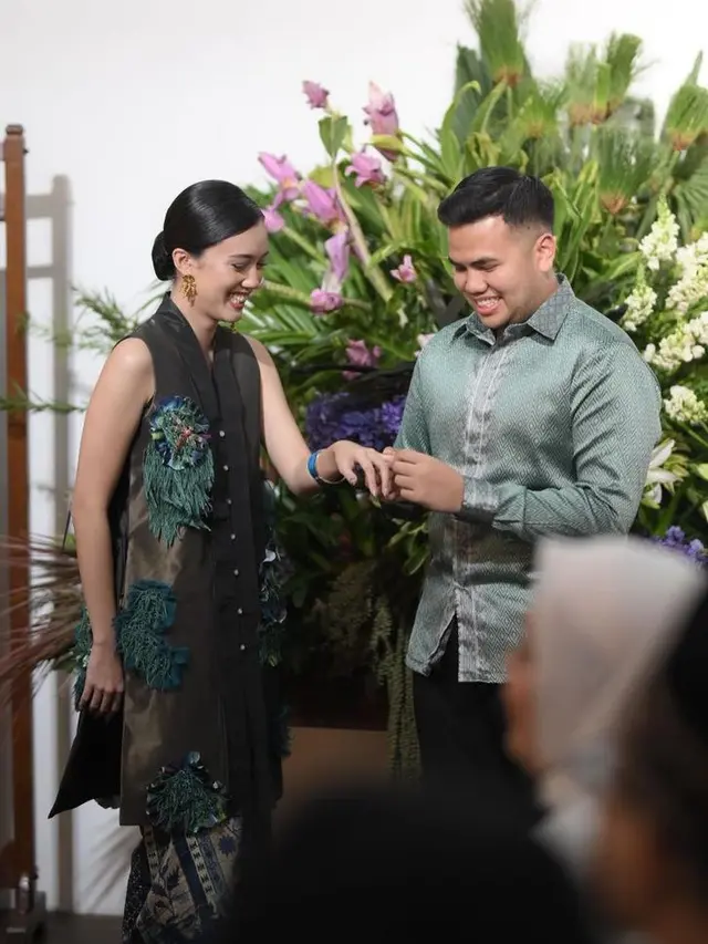 Tunangan Putri Sulung Tora Sudiro