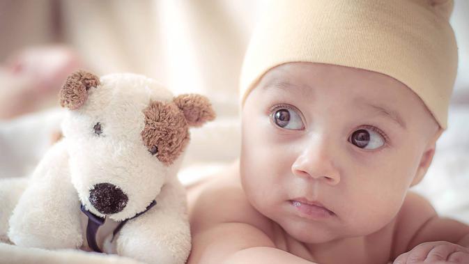 Ilustrasi Bayi (Photo by Spencer Selover from Pexels)