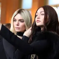 Gigi Hadid dan Kendall Jenner. (Instagram/gigihadidpictures.fr).