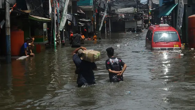 Banjir Rob Rendam Lima RT di Pesisir Jakarta Utara