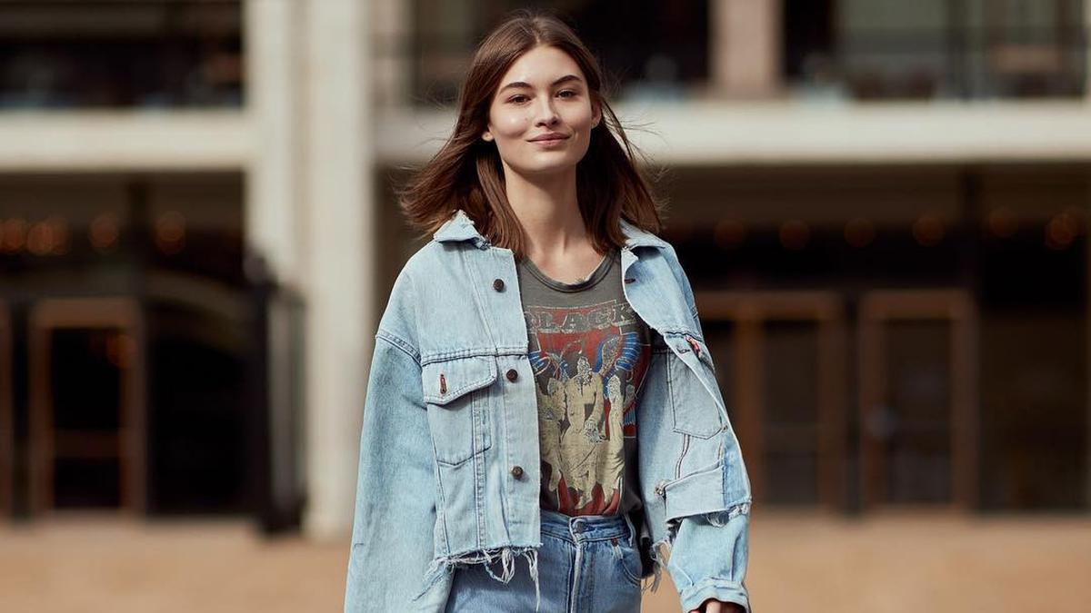 5 Model Outer yang Wajib Ada di Lemari