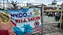 Warga antre mendaftar vaksin Covid-19 saat program Vaksinasi Keliling di RPTRA Pulo Besar, Sunter Jaya, Jakarta, Senin (12/7/2021). Pemprov DKI menggelar Vaksinasi Keliling dengan sistem jemput bola guna mempermudah pelayanan kepada masyarakat di area padat penduduk. (merdeka.com/Iqbal S Nugroho)