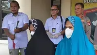 Muslihat Daster dan Kerudung Bunga