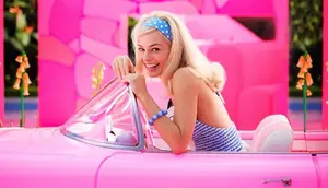 Dalam film terbarunya, Margot Robbie berperan sebagai Barbie. Meski belum dirilis, penampilan Robbie sudah jadi sorotan (dok. Instagram/@margotrobbieofficial/https://www.instagram.com/p/Cc36hS3liiT/Komarudin)