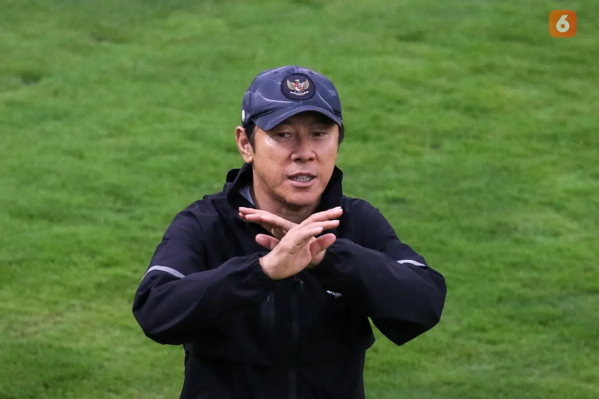 Foto: Timnas Indonesia Kena Kecoh Hujan saat Latihan Jelang Hadapi Vietnam di Piala AFF 2022, Sudah Balik tapi Ditelpon Kembali ke Lapangan
