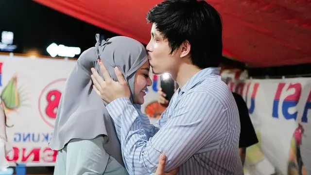 Adu Gaya Shireen Sungkar-Tengku Wisnu dan Aurel Hermansyah-Atta Halilintar saat Rayakan Momen Bahagia di Warung Pecel Lele