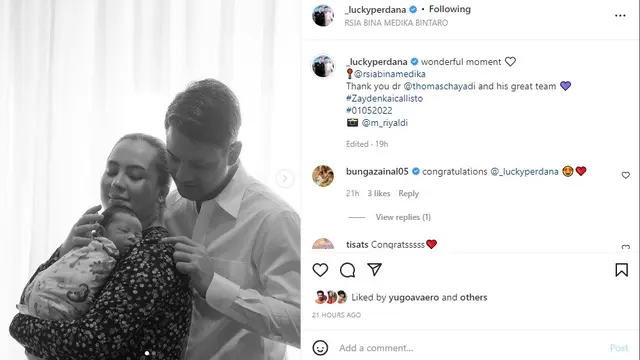 Zayden Kai Callisto dalam dekapan Lucky Perdana dan Lidi Brugman (Foto: Instagram @_luckyperdana)