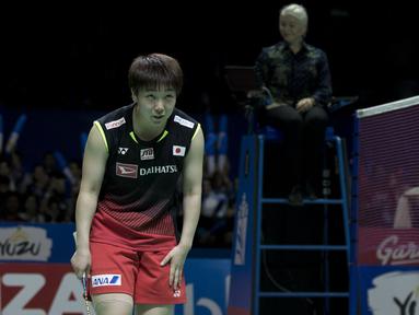 Tunggal putri Jepang, Akane Yamaguchi, berhasil mengalahkan Pusarla Sindhu pada Indonesia Open 2019 di Istora Senayan, Minggu (21/7). Akane menang 21-16 dan 21-18 dari Pusarla. (Bola.com/Peksi Cahyo)