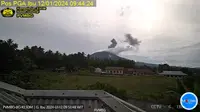 Gunung Ibu di Pulau Halmahera, Maluku Utara, kembali erupsi pada Jumat (12/1/2024), pukul 09.44 WIT. (Liputan6.com/ Dok PVMBG)&nbsp;