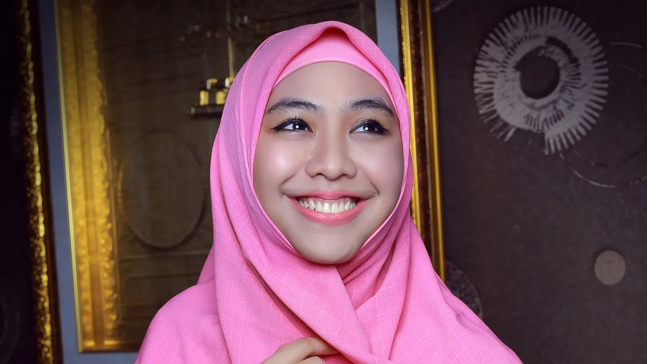 [Bintang] Eksklusif Oki Setiana Dewi 4