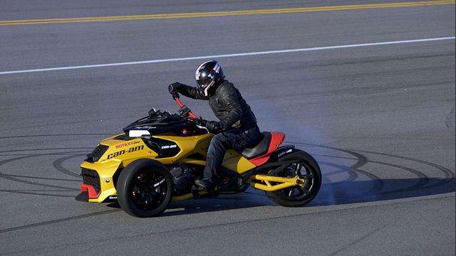 Drifting Pakai Motor Roda Tiga Bisa Otomotif Liputan6 Com