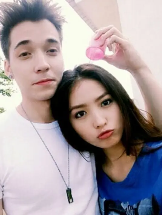 Stevan William pun rupanya masih mengunggah foto kemesraan dengan Wilona. Tak hanya itu, Stevan menulis caption "I Love You' pada foto di akun instagram miliknya. (viainstagram@natashawilona/Bintang.com)