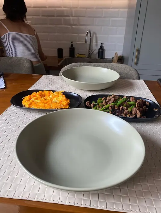 Joshua Suherman dan Clairine Clay (Instagram/jojosuherman)