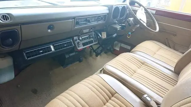 Toyota Hiace jadul (Facebook/Sri Lankan Van Riders)