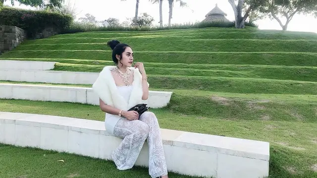 Potret Vernita Syabilla, Penyanyi Dangdut yang Curi Perhatian