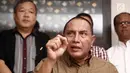 Ketua Umum PSSI Edy Rahmayadi saat jumpa pers terkait meninggalnya suporter Persija, Haringga Sirila, di Jakarta, Selasa (25/9). PSSI menghentikan sementara waktu Liga 1 2018 dalam pertandingan putaran ke dalam 18 klub. (Liputan6.com/Herman Zakharia)