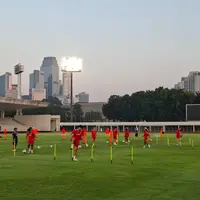 Justin Hubner Hanya Jadi Penonton dalam Sesi Latihan Timnas Indonesia Hari Ini, Mathew Baker Bisa Jadi Starter saat Hadapi Mozambik?