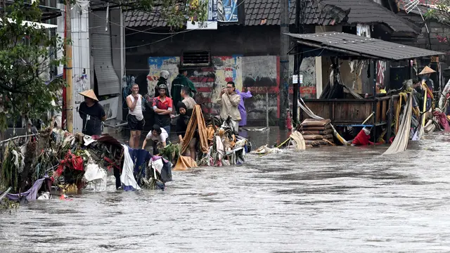 Banjir Rendam Sejumlah Wilayah di Bali, Denpasar Lumpuh