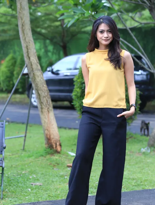 Dalam FTV tersebut, perempuan 31 tahun itu dipasangkan menjadi sepasang kekasih. Beberapa adegan mesra hingga membuatnya gugup. Apalagi ini baru pertama kalinya. (Adrian Putra/Bintang.com)