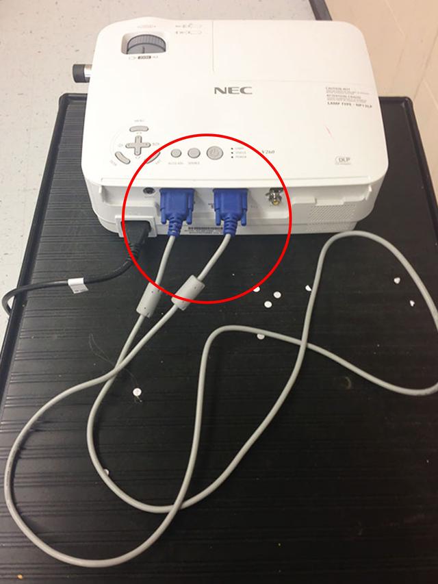 7 Kelakuan Kocak Emak Tak Paham Fungsi Benda Ini Bikin Geleng Kepala