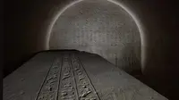 Dinding sekatan ruang pemakaman dan tutup sarkofagus Djehutyemhat digambarkan.