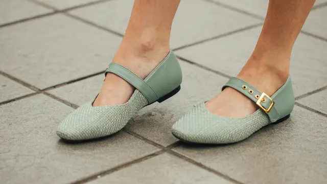 Flat shoes yang stylish