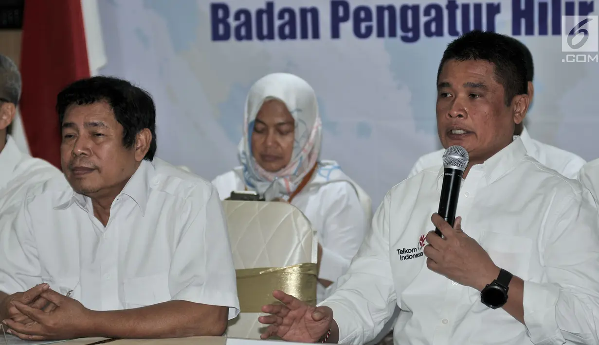 Direktur Enterprise and Business Telkom Dian Rachmawan saat konferensi pers kesepakatan BPH Migas, PT Pertamina dan PT Telkom terkait Digitalisasi Nozzle di Kantor BPH Migas, Jakarta, Senin (13/8). (Merdeka.com/Iqbal S Nugroho)