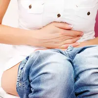 Mengejan saat buang air besar | via: sarcasmlol.com