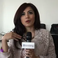 Nama Nadila sempat melambung lewat duet fenomenalnya dengan Fatur, vokalis Java Jive dalam lagu berjudul ‘Kulakukan Semua Untukmu’. Tetapi saat ini, Nadila tidak berduet dengan Fatur lagi, ia akan fokus bersolo karir dan bersaing dengan musisi la...