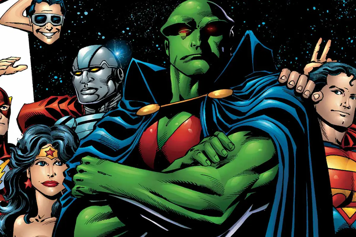 Benedict Cumberbatch Jadi Superhero Alien di Justice League?