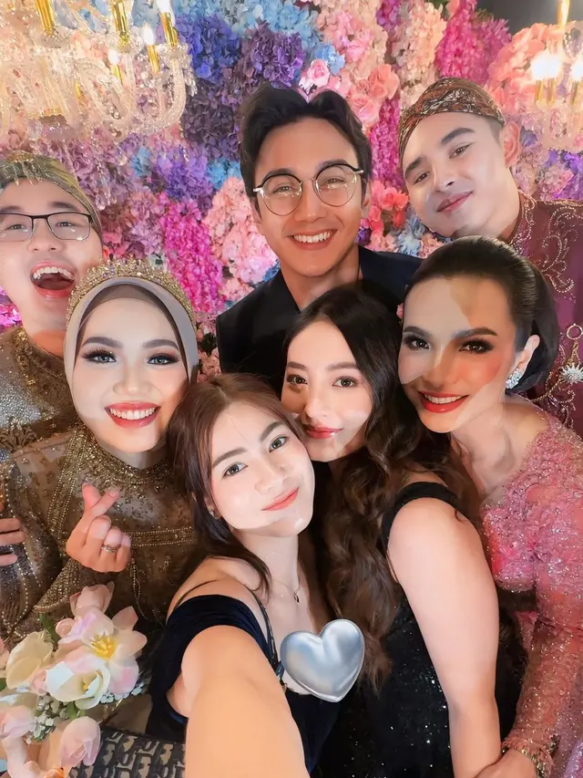 6 Potret Tamu Artis di Pernikahan Anak Nunu Datau, Juliana Moechtar hingga Natasha Wilona