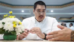 Menteri Pemuda dan Olahraga baru, Dito Ariotedjo saat acara Serah Terima Jabatan (Sertijab) Menpora 2023 di Auditorium Wisma Kemenpora, Senayan, Jakarta Pusat, Selasa (04/04/2023). Ario Bimo Nandito Ariotedjo resmi dilantik sebagai Menpora sisa jabatan 2019-2024 menggantikan Zainudin Amali yang mengundurkan diri karena terpilih sebagai Wakil Ketua Umum PSSI. (Bola.com/Bagaskara Lazuardi)