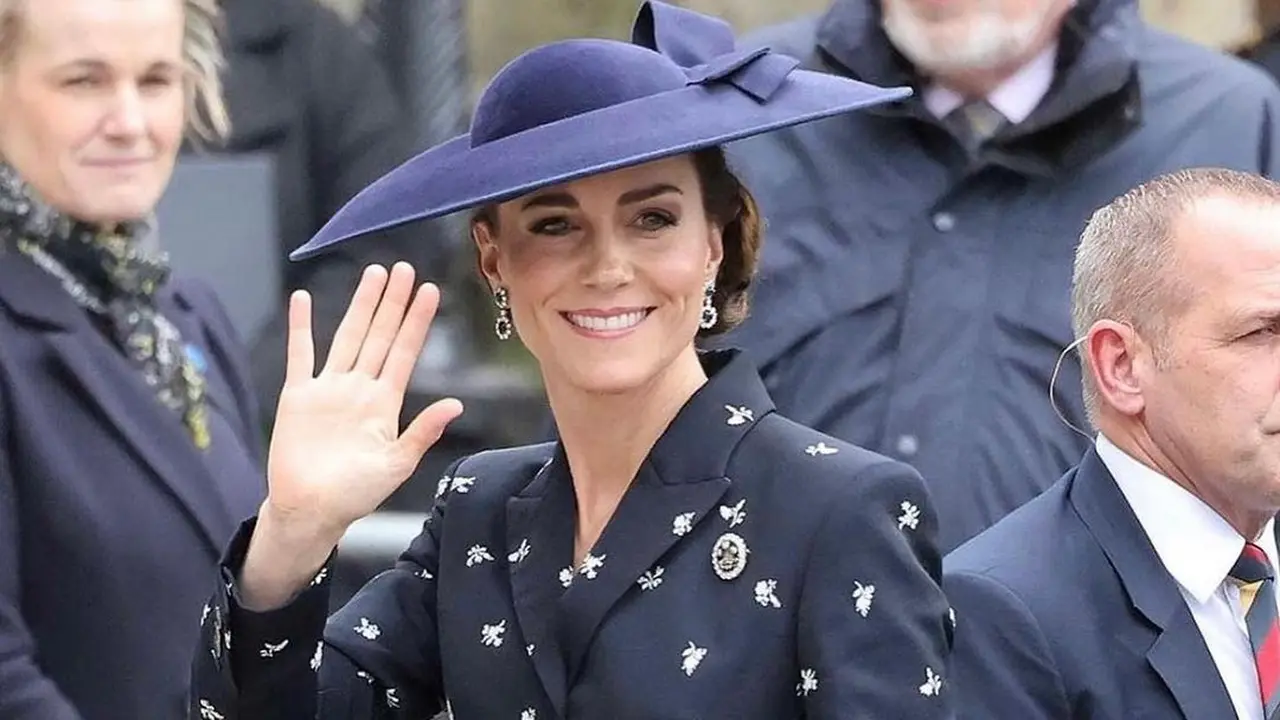 Gaya Monokromatik Kate Middleton yang Anti Membosankan Saat Commonwealth Day
