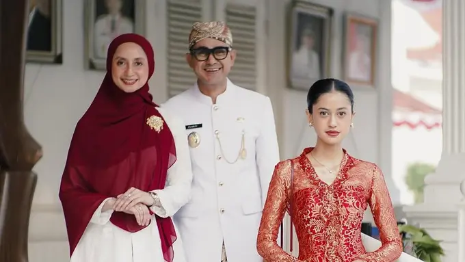 Asila Maisa saat Dampingi sang Ayah, Ramzi di Upacara Kemerdekaan ke-80 di Cianjur