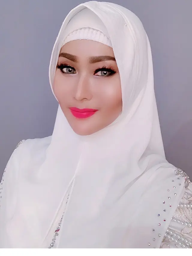 Dipuji Makin Cantik, Ini 5 Potret Inul Daratista Saat Pakai Kerudung