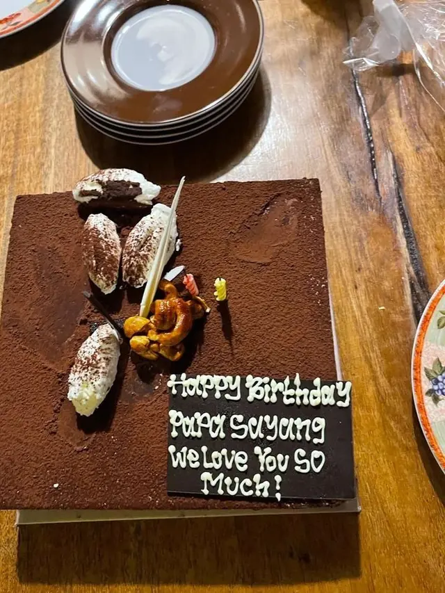 Surya Saputra dapatkan surprise ultah dari Cynthia Lamusu dan anaknya (Instagramsuryasaputra507)